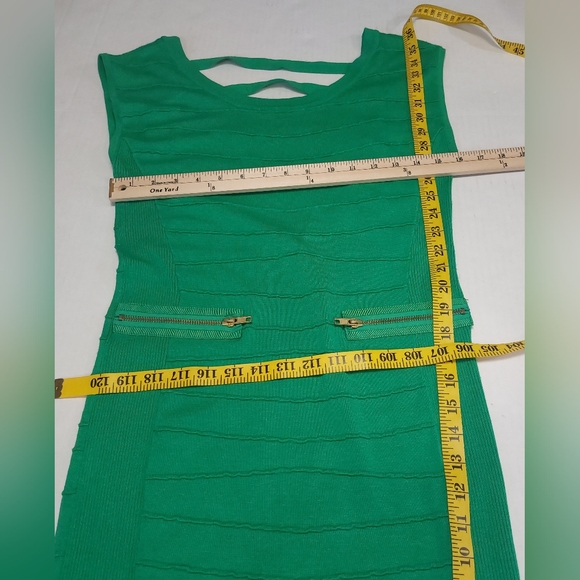 Xoxo Woman Green Dress with Gold Zipper. Extra Large - Picture 15 of 16